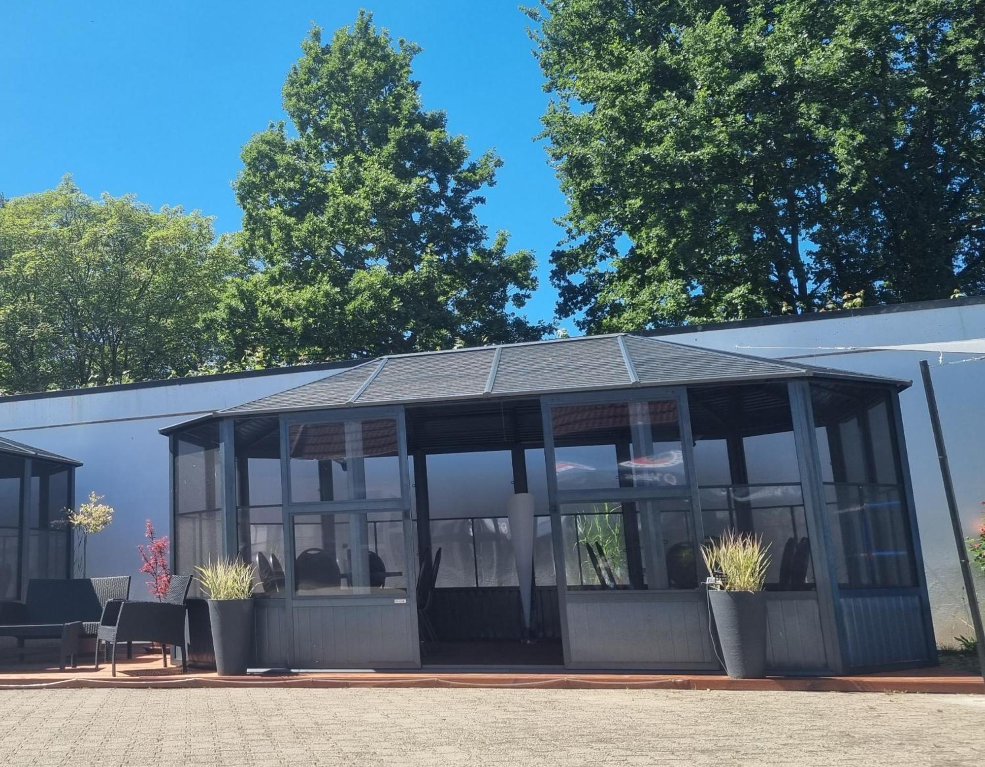 Bennetts Restaurant Und Hotel Wittingen Bagian luar foto