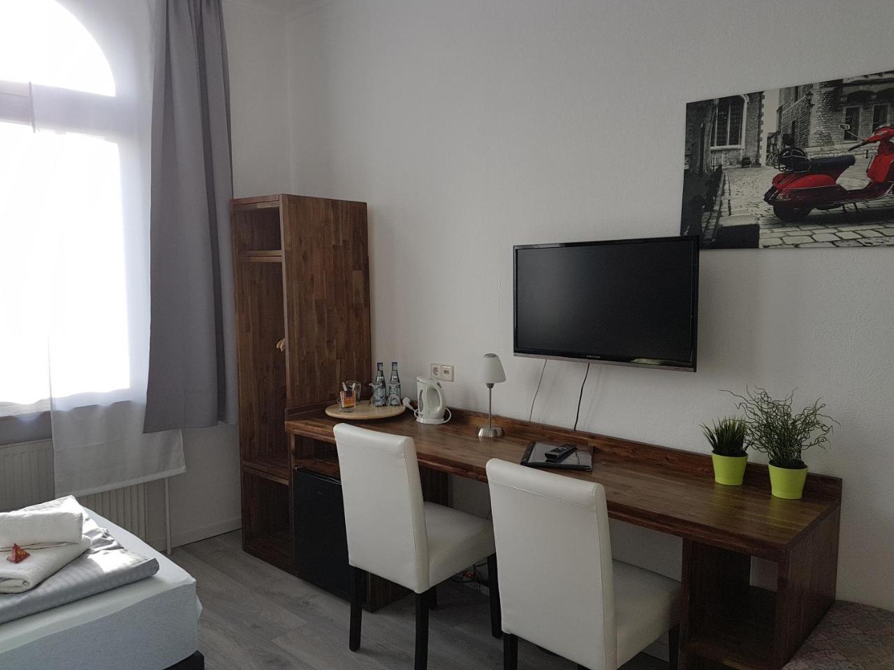 Bennetts Restaurant Und Hotel Wittingen Bagian luar foto